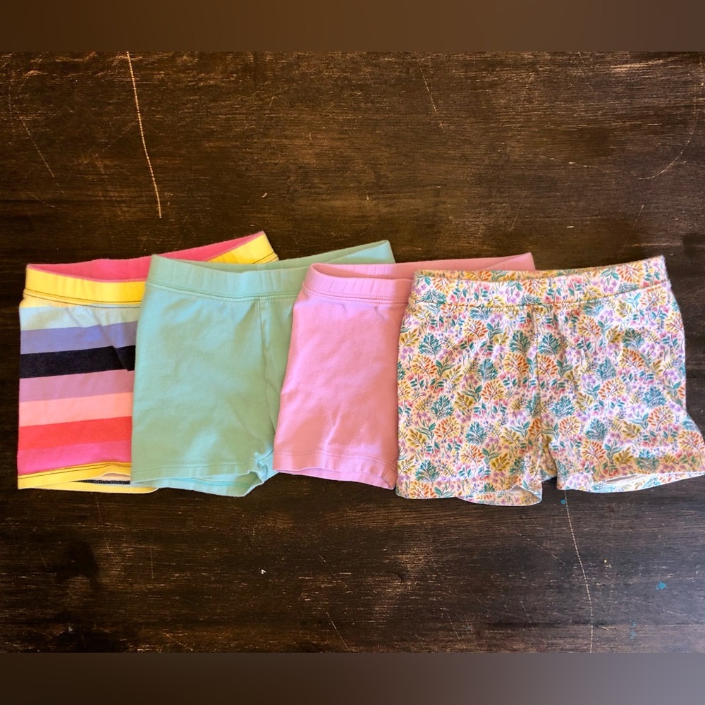 Baby Gap set of 4 size 5T girls shorts